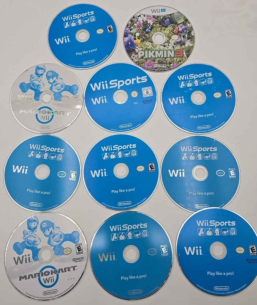 Wii Sports Mario Kart Lot 11x - NOT WORKING -  PARTS OR REPAIR - AS IS