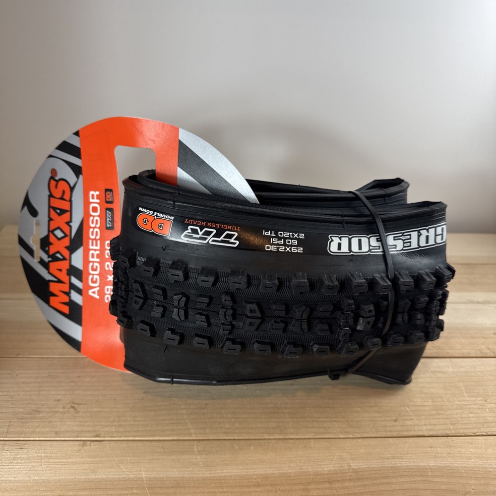 Maxxis Aggressor Tubeless Folding MTB Tire 29x2.3 120tpi Double Down Durable