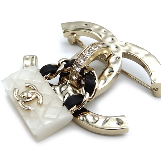 Chanel Coco Matelasse Rhinestone Brooch Bag Motif Gold Metal B23C 368138