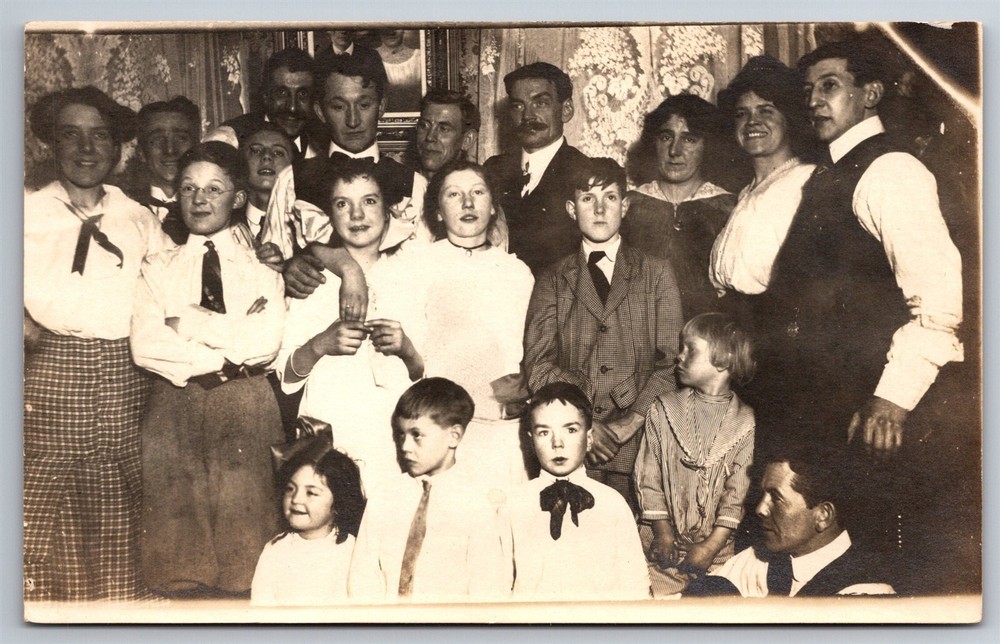 RPPC Family Group Photo C1910's Real Photo Postcard AB18