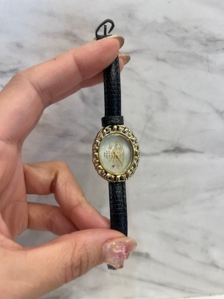 Vivienne Westwood Wirstwatch Gold Rococo Case Black Leather Band from Japan