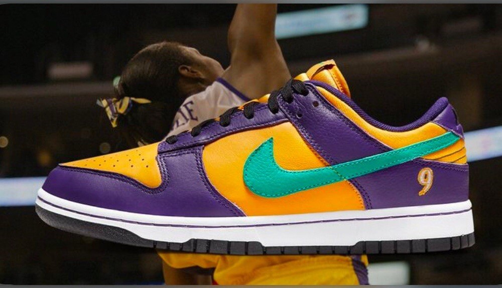 Nike Dunk Low Lisa Leslie Court Purple Woman’s Size 9 Mens 7.5 D09581-500