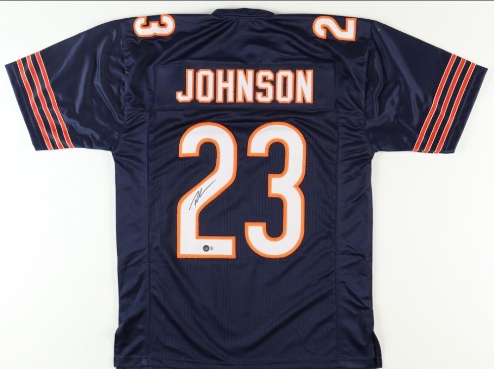Roschon Johnson Autographed Chicago Bears Jersey (Beckett)