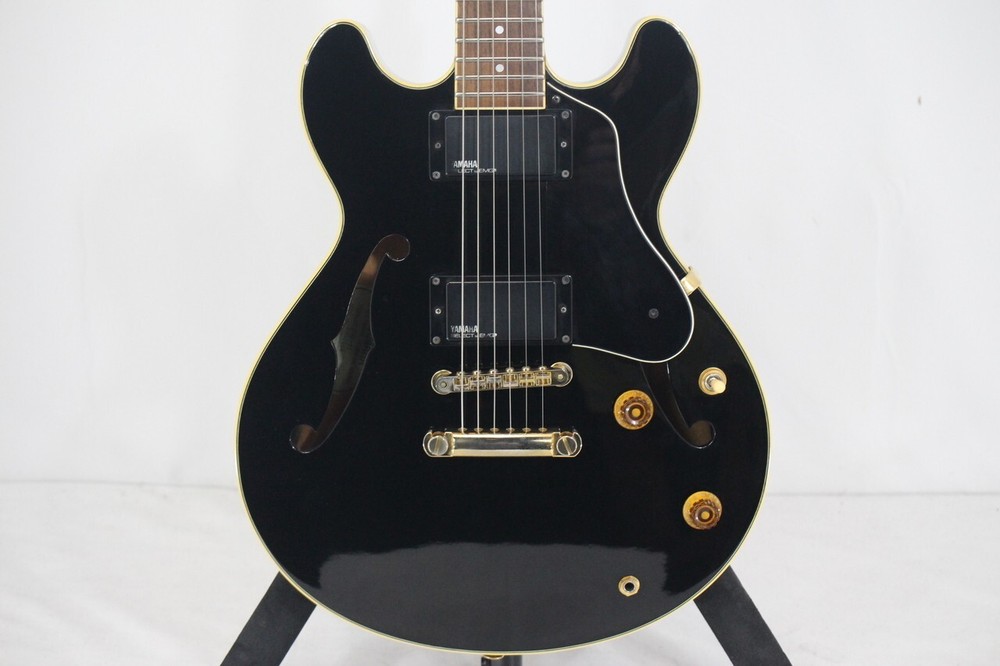 YAMAHA SAS-II Premium Electric Guitar for Versatile Tones