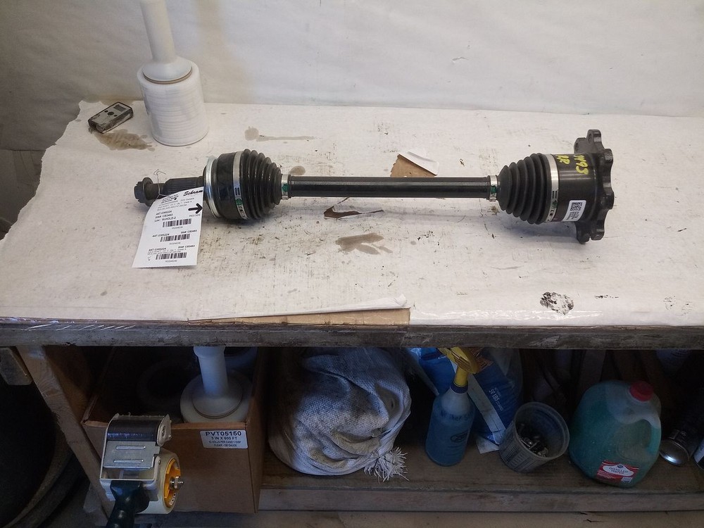 Passenger Right Rear Escalade  2024 Axle Shaft 2948249