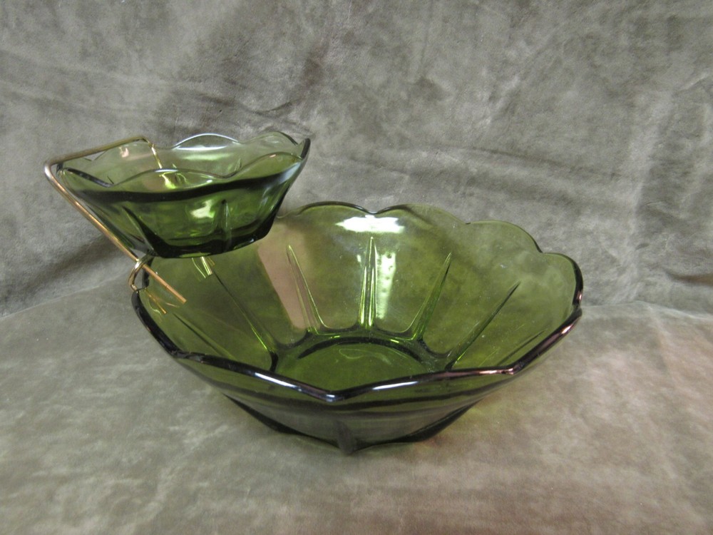 1970s Anchor Hocking Swedish Modern Avocado Green Chip Dip Set with Holder