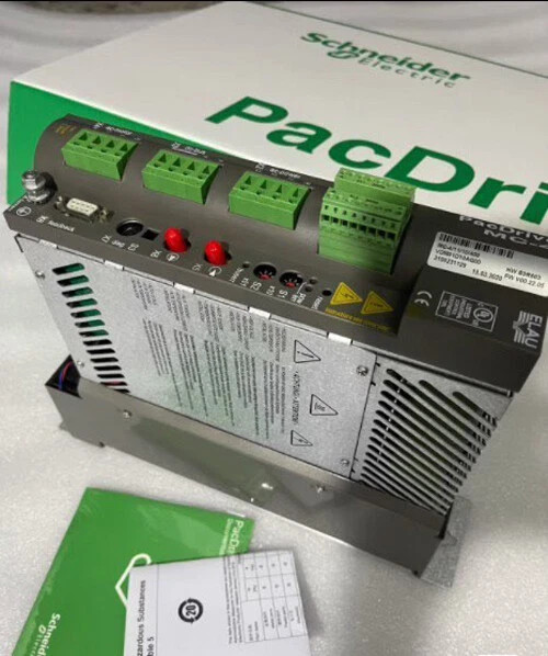 One Brand New VDM01D22AQ00 MC-4/11/22/400  Servo Drive UPS Expedited Shipping