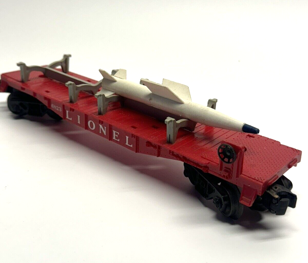 Vintage Lionel 6823 IRBM O Scale Missile Car with 1 Missile