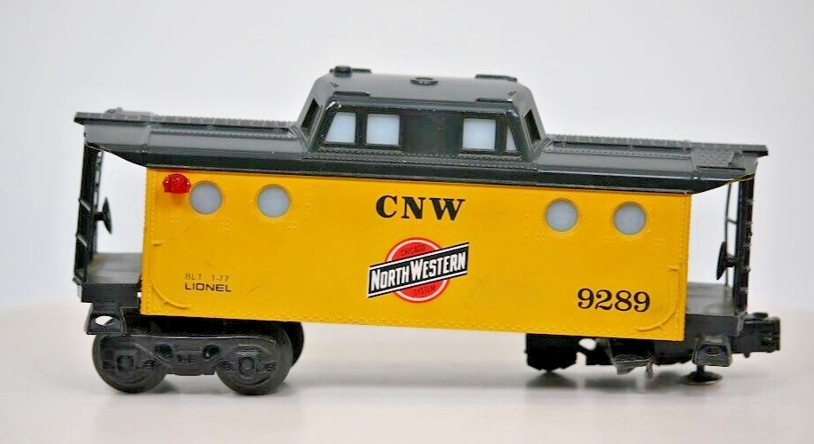 Lionel O O27 Gauge C&NW Caboose with Light 6-9289 Requires Repair  