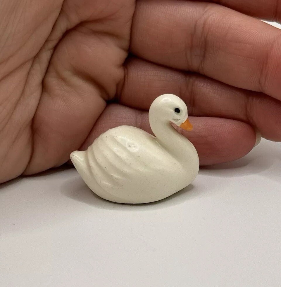 Vintage Tiny Swan Miniature Figurine Smooth Ceramic Animal Bird Trinket ***