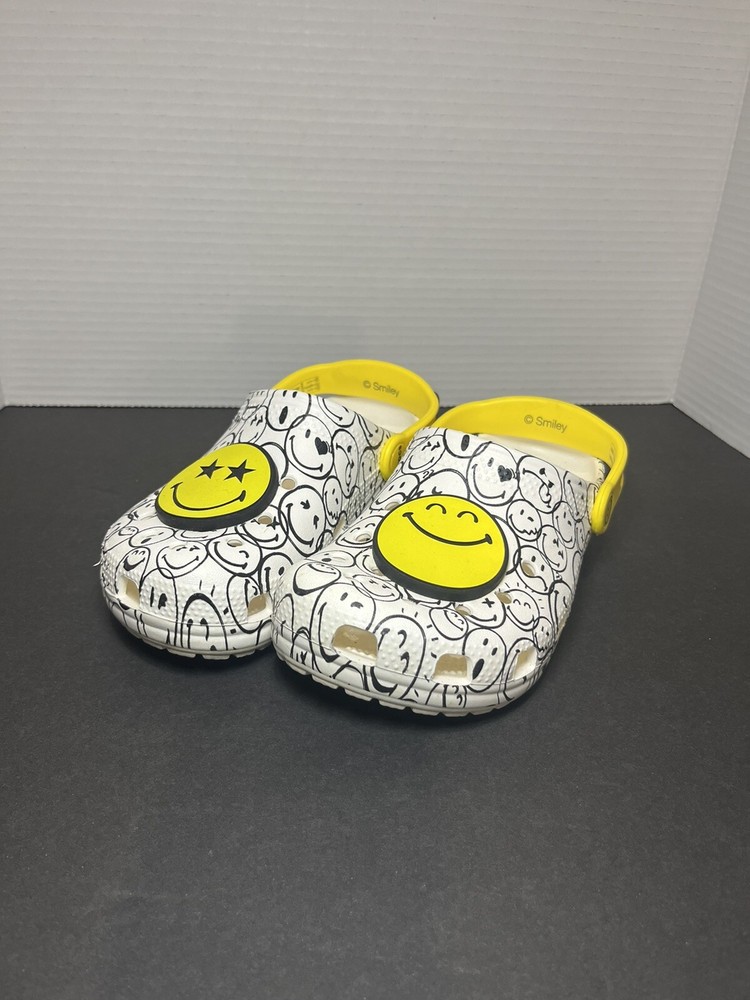 Crocs X SmileyWorld Collab Classic Clog Kids Size 2