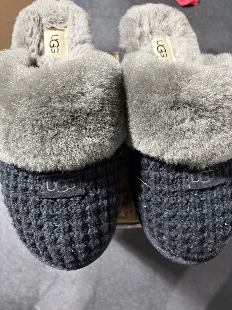FLASH SALE !!! UGG Cozy Knit Slipper Women's New Black 🔥-image