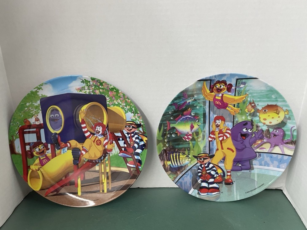 MCDONALDS PLASTIC PLATES-SET OF 5.    2-1977   3-2004