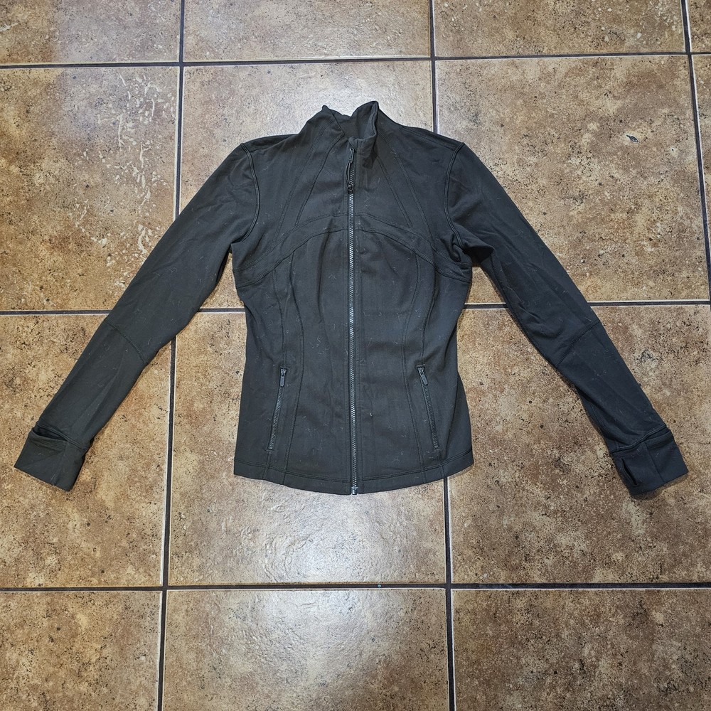 Lulemon Define Jacket in Olive Green for Yoga Running Workouts Stretch Fit