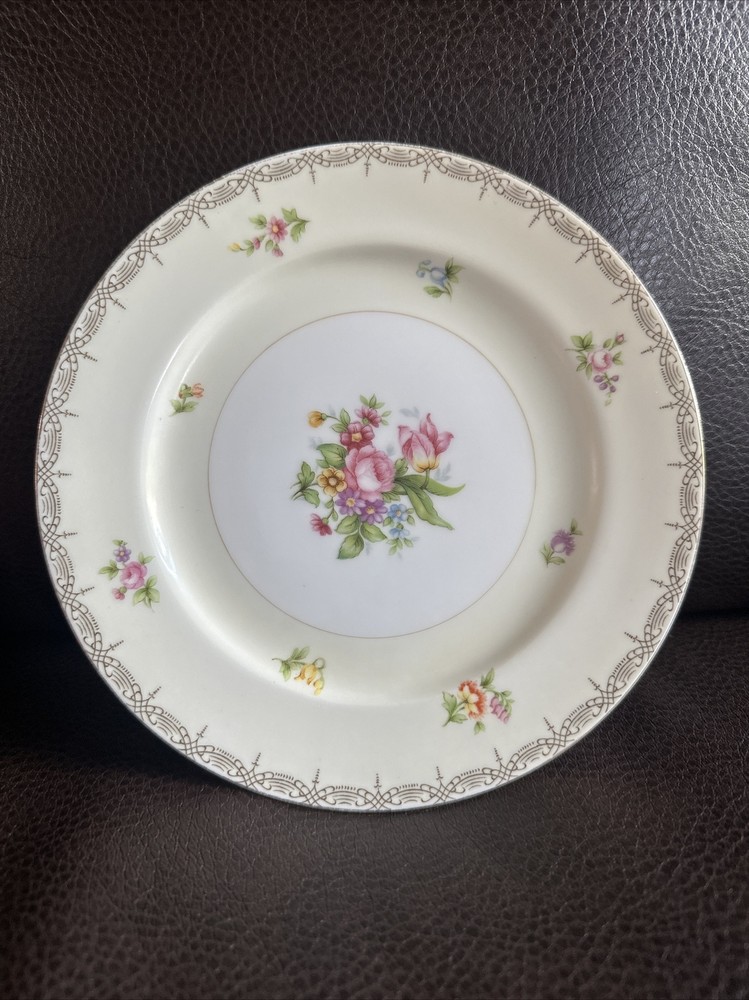 (8) VINTAGE MEITO CHINA 7 3/4 Inch Salad Plates