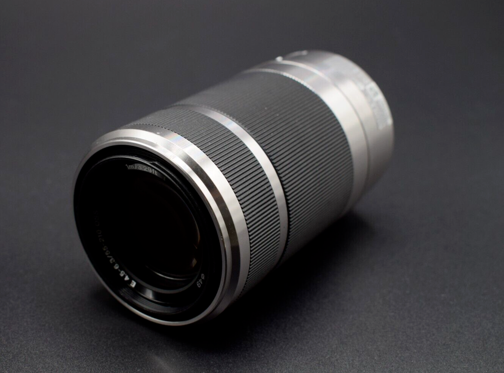 Sony E 55-210mm F/4.5-6.3 OSS Zoom Lens SEL55210 Silver E Mount [TOP MINT] Japan