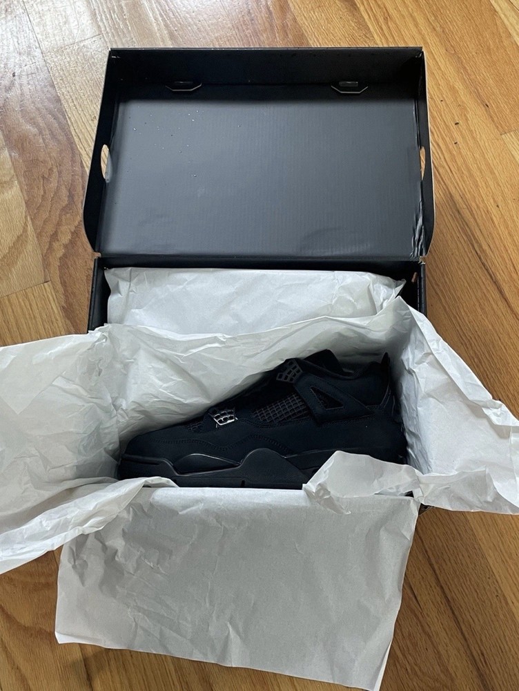Air Jordan 4 Retro 2025 Black Cat