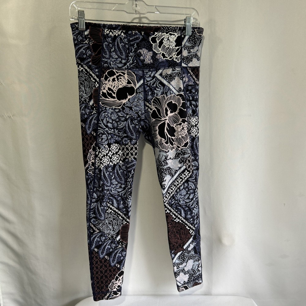 Athleta Women’s Patchwork Salutation Floral Leggings Sz M Multicolor