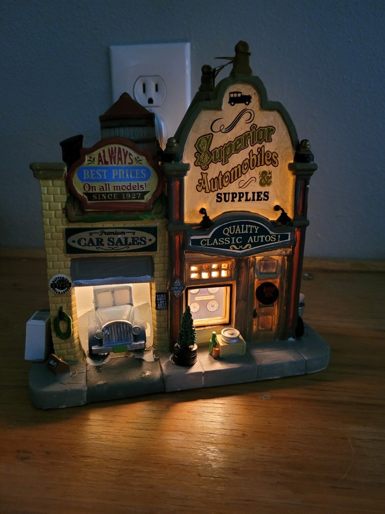 LEMAX Christmas Lighted House Superior Automobiles #05643 Complete In Box CIB