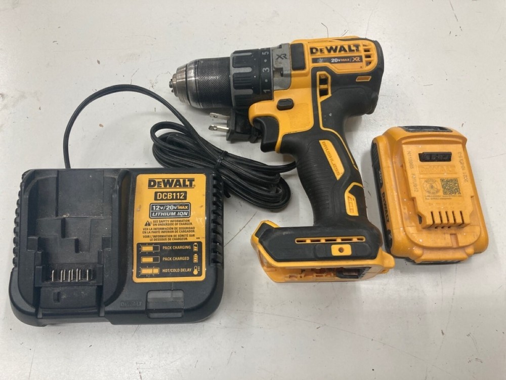 DEWALT DCD791 20V MAX Cordless Brushless 1/2 Inch Drill Driver Tool Kit  