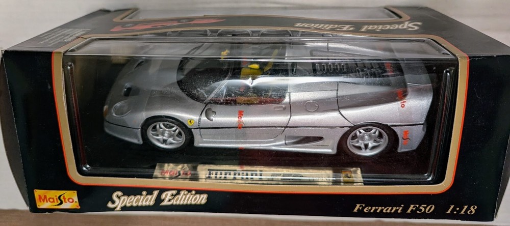 Maisto Ferrari F50 1995 Silver Sports Car 1:18 Scale Diecast New in Box