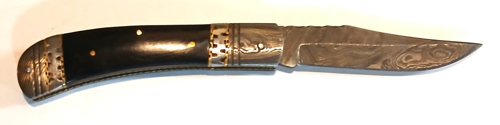 BUFFALO HORN HANDLE DAMASCUS STEEL POCKET KNIFE