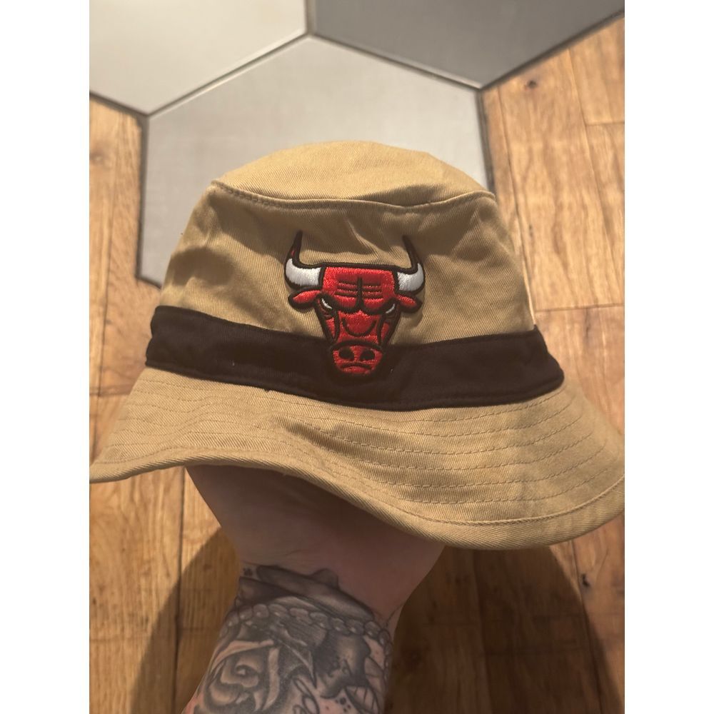 Chicago Bulls Mitchell & Ness NBA Bucket Hat Tan L/XL Vintage Basketball Sportswear