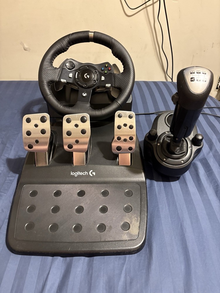 Logitech G29 Driving Force Racing Wheel and Floor Pedals, Black, 941-000110