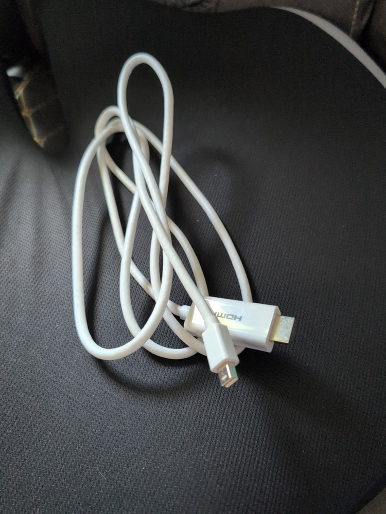 Phillips Mini DisplayPort to HDMI Cable 6 Ft White Full HD 1080p