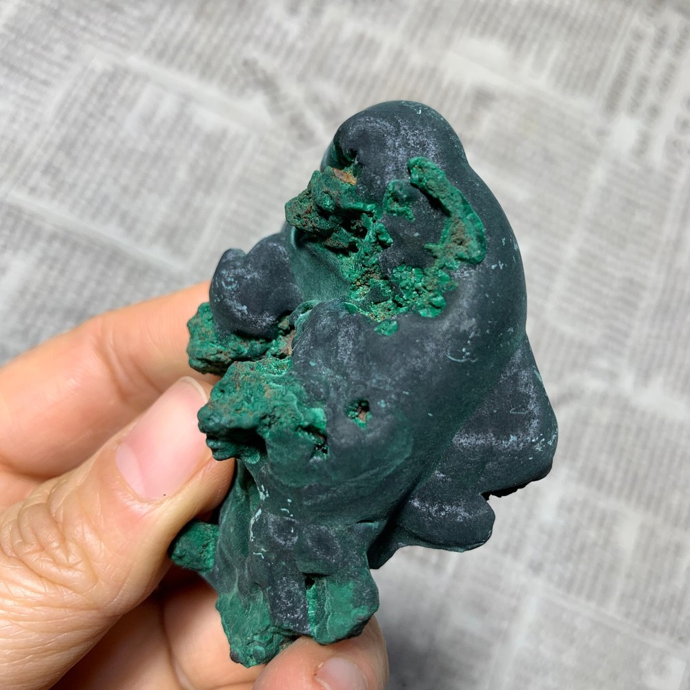 96g   Natural malachite velvet quartz crystal luster mineral specimen