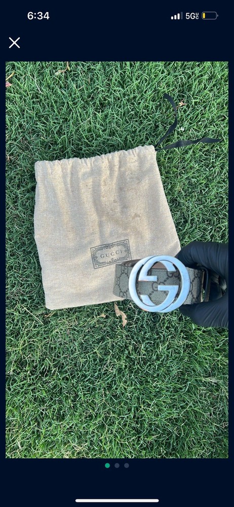 Gucci Leather Belt for Men and Women - Stylish Designer Accessory