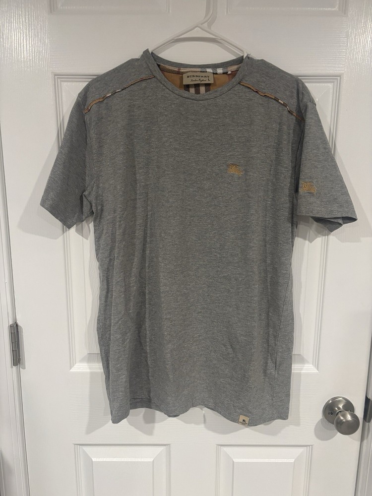 Men’s Burberry London T Shirt With Gold Logo Size Large Grey