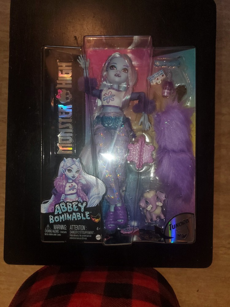 Monster High Abbey Bominable Yeti with Pet Mammoth Tundra & Accessories