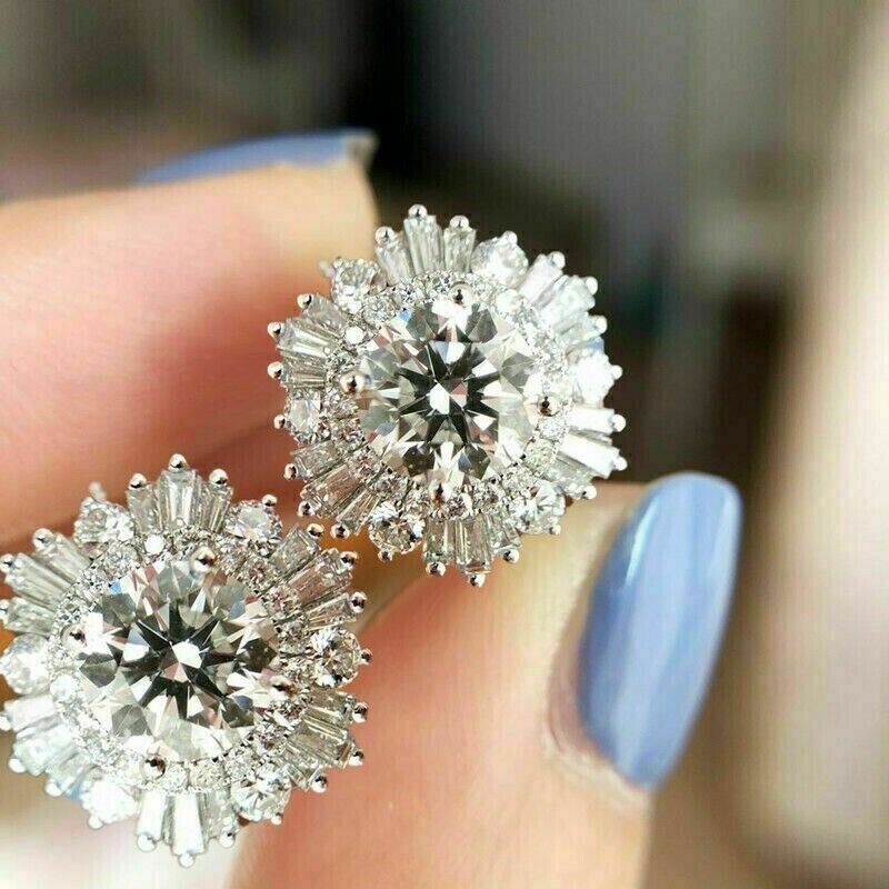 2Ct Round Cut Simulated Diamond Stunning Stud Earring In 14K White Gold Plated