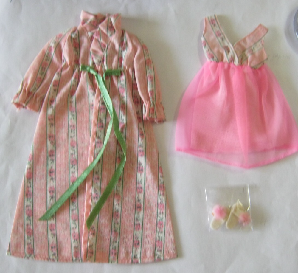 Vintage Barbie 1972 Complete Sleepy Set # 3487 Very Nice Robe Nightgown Scuffs