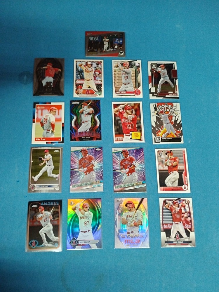 A Lot of Mike Trout 17 Cards All Different See Pics! No Duplicates