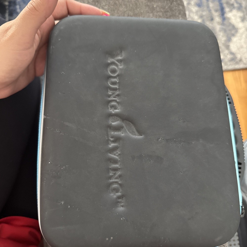 Young Living 30 Oil Zipper Carrying Case Storage Organizer w/ Oil Cap Labels