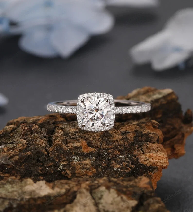 2Ct Round Cut Natural  Moissanite Women's Engagement Ring 14k White Gold Plated