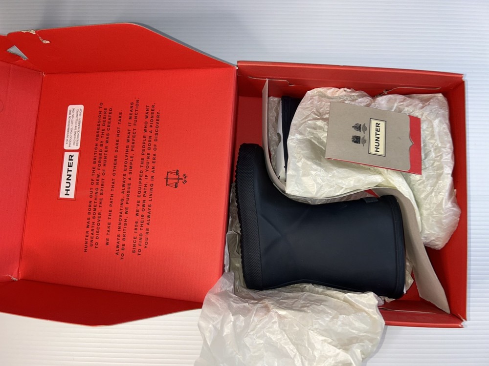 Hunter Classic Rain Boots Little Kid Size 9, Navy Blue New INV#57