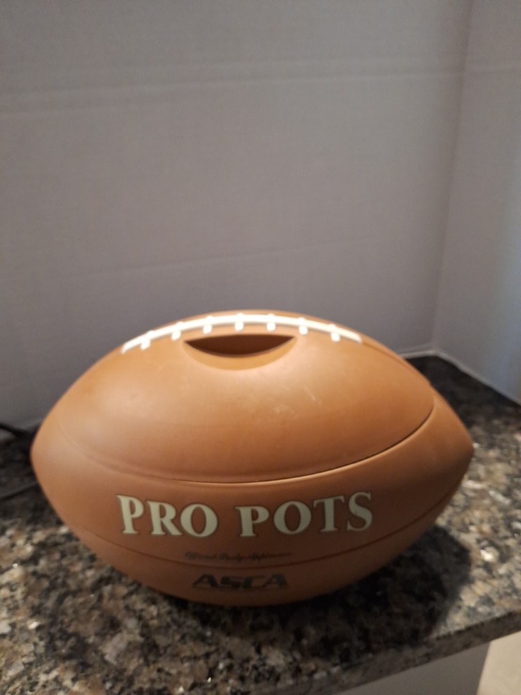 1.5 Qt NFL Football Slow Cooker Crock Pot PRO POTS FB-77 Party Appliance