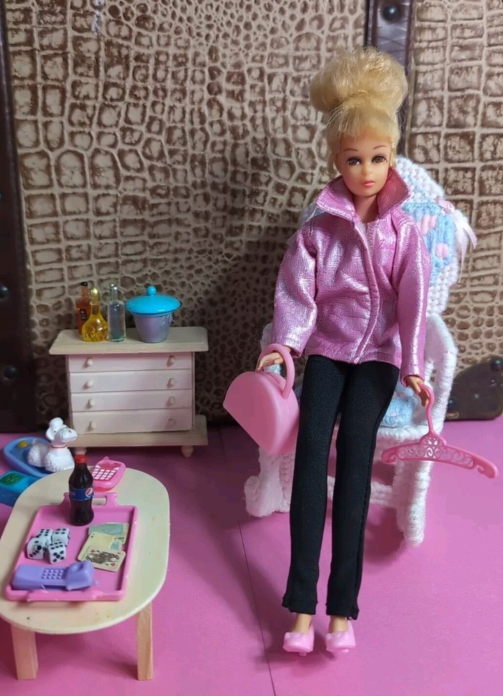 Vintage Mattel Barbie Outfit - Pink Jacket + Pants Shoes Purse Hanger