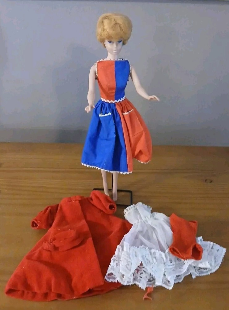 1963 Barbie Bubble Cut Midge Doll Strawberry Blonde & some Clothes & Swim Suit