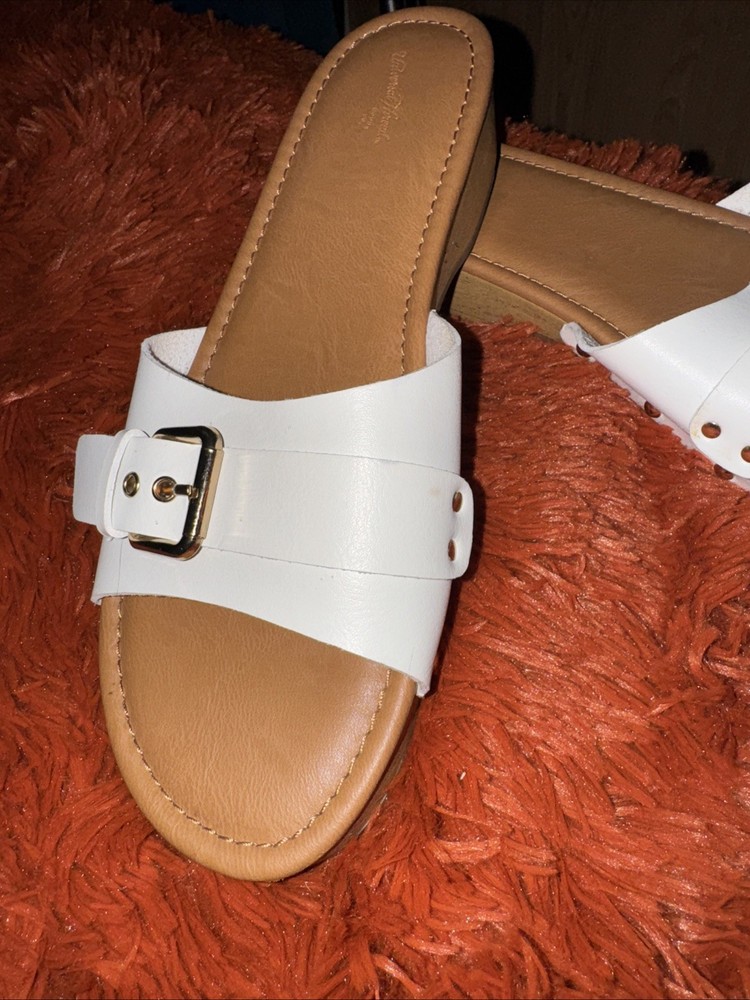 Sandal