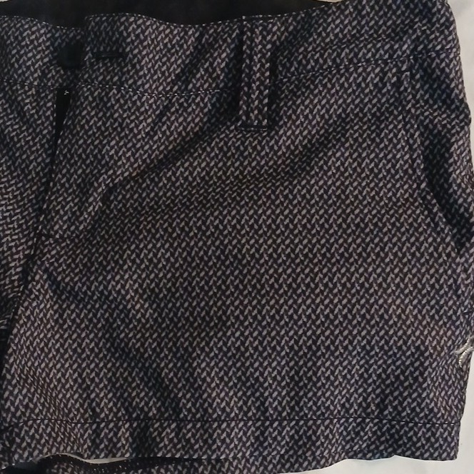 Hurley Phantom Womans Board Shorts Chevron Black White Size 7 Back Pocket