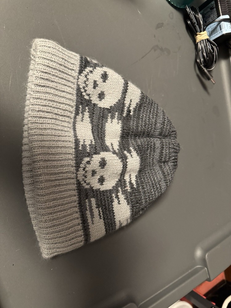 Skull print beanie for men and women - edgy streetwear style