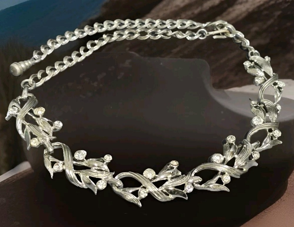 Star Staret White Rhinestone Silver Floral Adjustable Chain Necklace