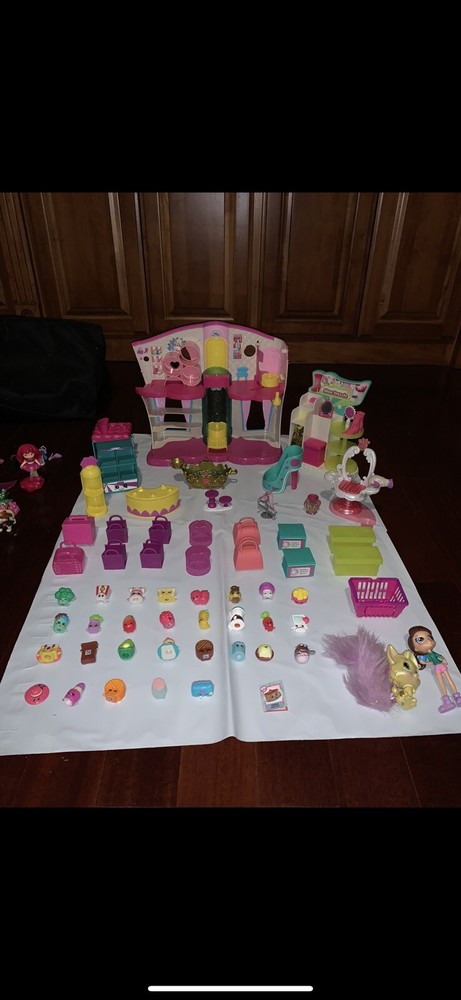 Shopkins bundle, collectible mini toys , with case