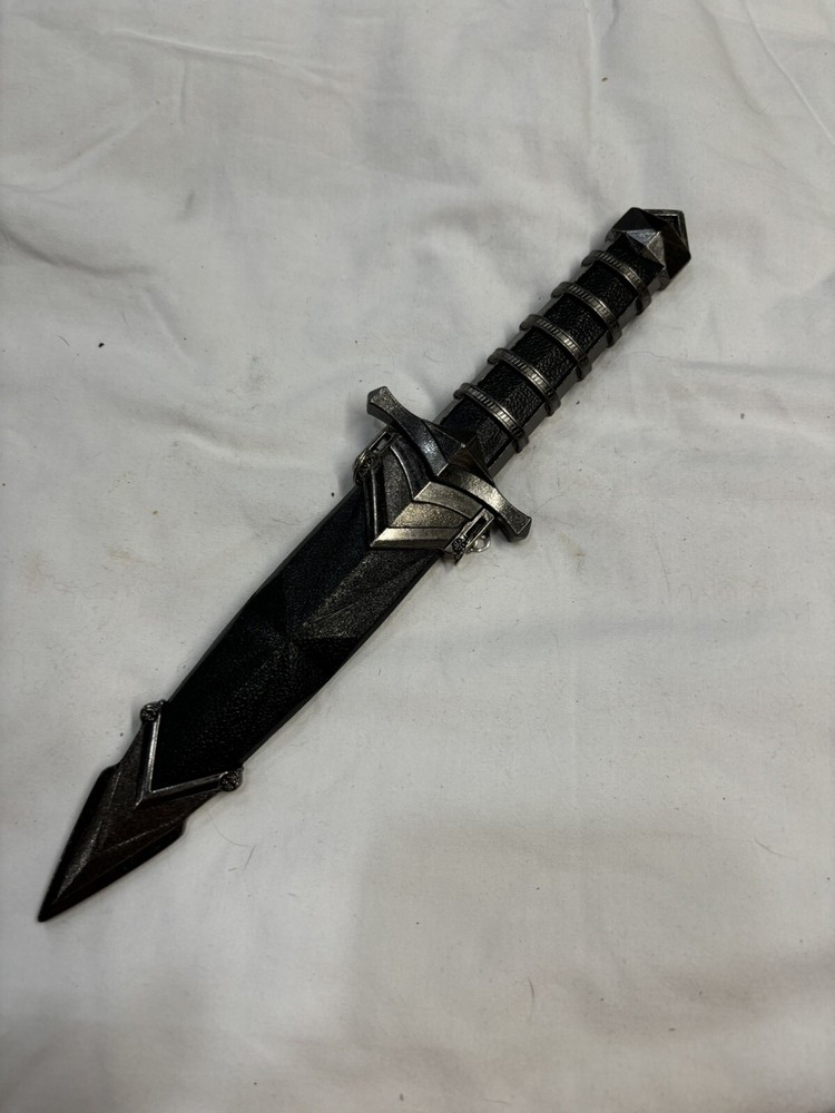 Dagger Knife