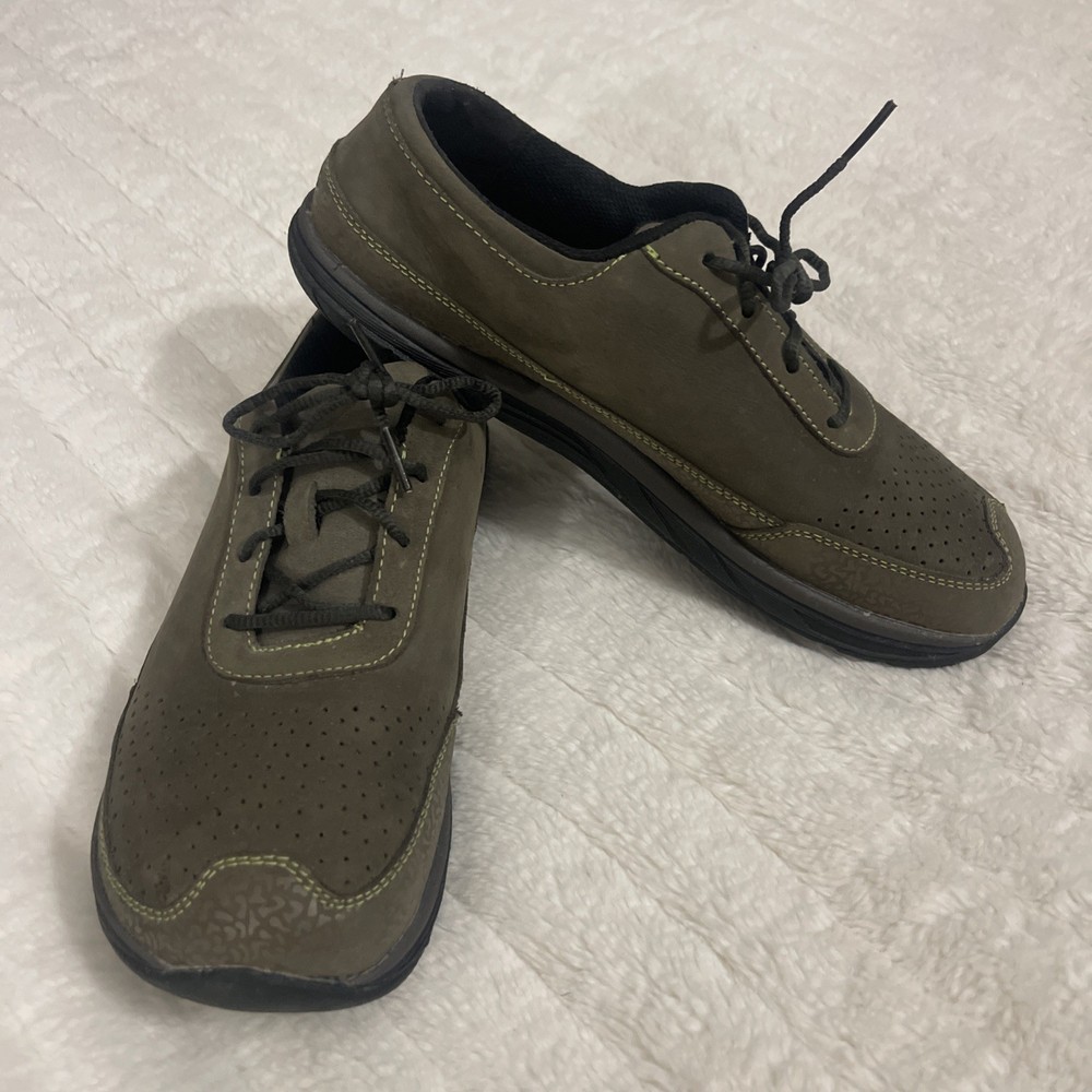 Altra Women's Size 10 Zero Drop Road Running Shoes.  olive.  great cond