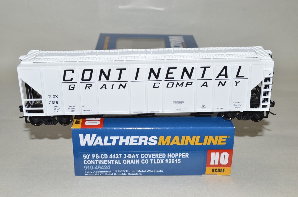 HO scale Walthers PS-CD 4427 covered hopper car train Continental Grain 2615